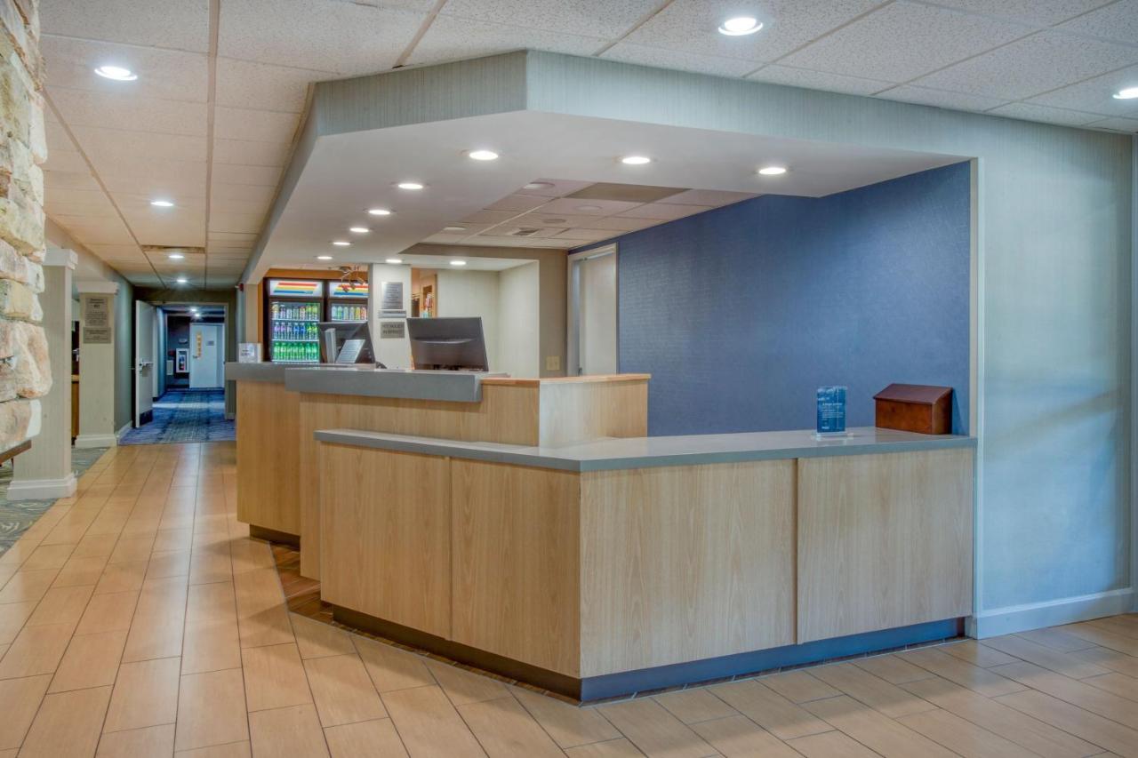 Fairfield Inn & Suites Raleigh Crabtree Valley Экстерьер фото