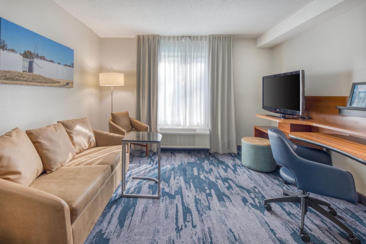 Fairfield Inn & Suites Raleigh Crabtree Valley Экстерьер фото