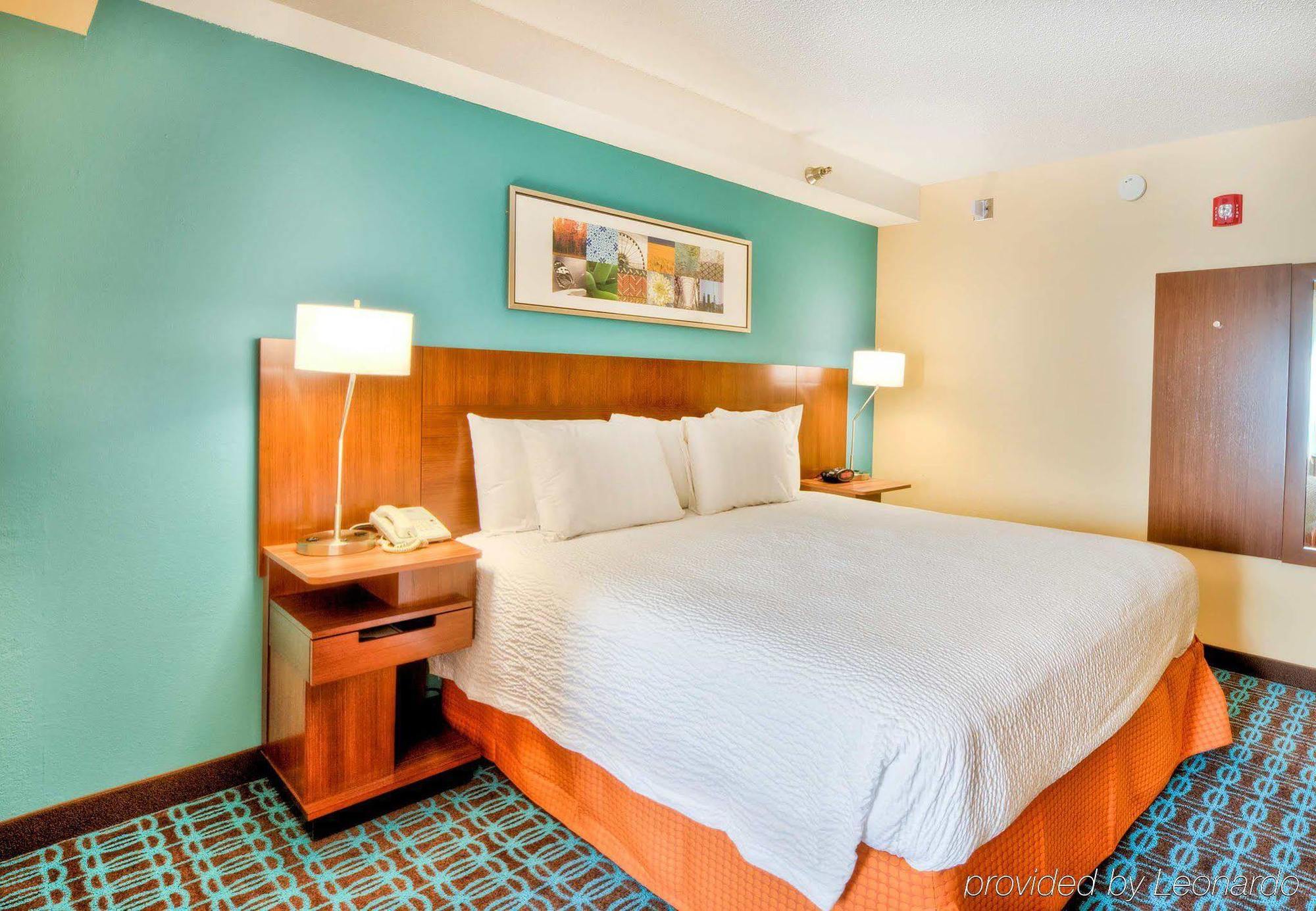Fairfield Inn & Suites Raleigh Crabtree Valley Экстерьер фото