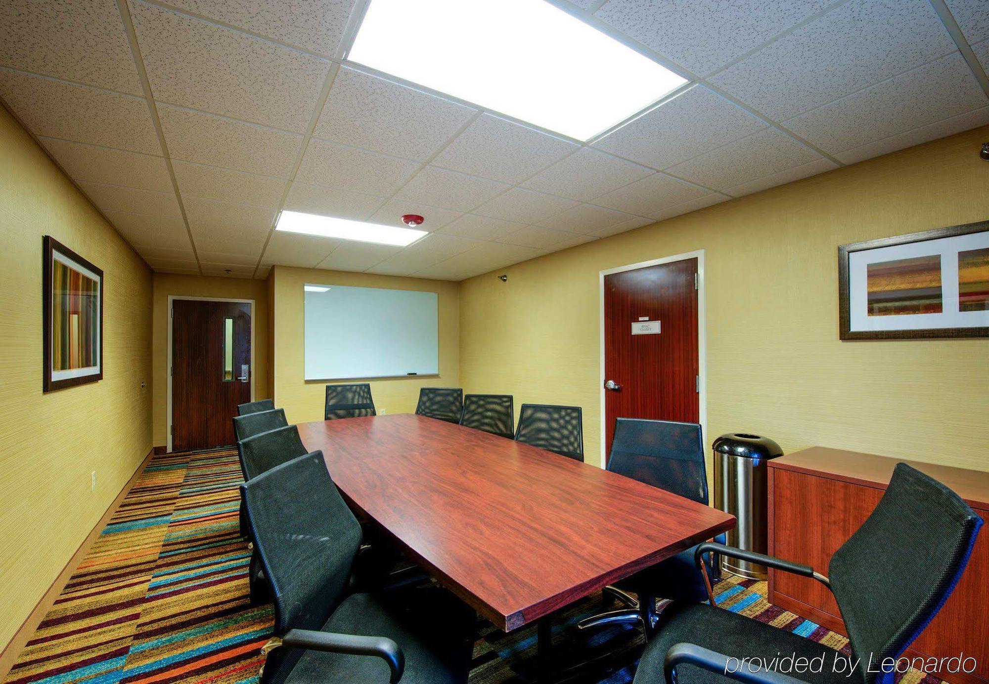 Fairfield Inn & Suites Raleigh Crabtree Valley Экстерьер фото