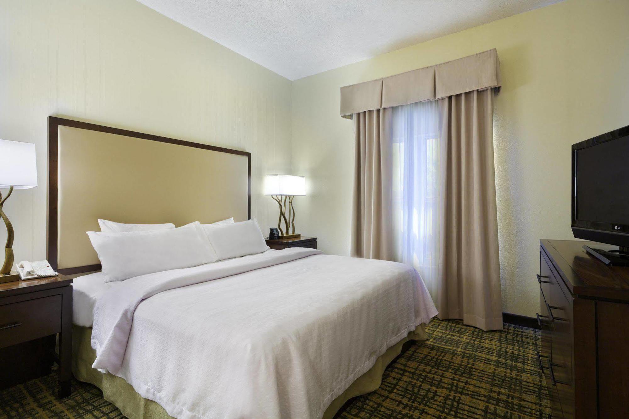Fairfield Inn & Suites Raleigh Crabtree Valley Экстерьер фото